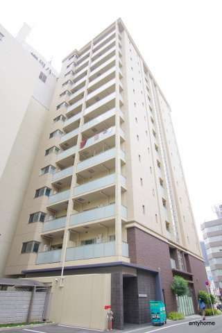 Y's Court 東梅田の外観