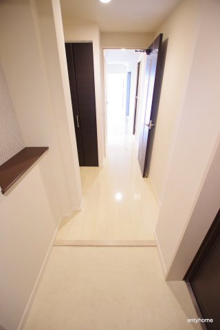 Y's Court 東梅田の内装