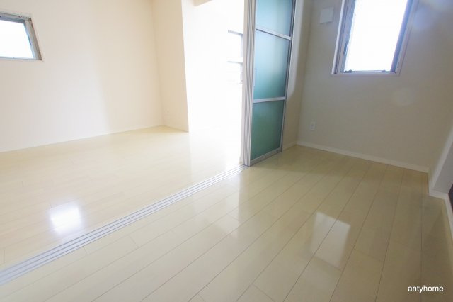 Y's Court 東梅田の寝室