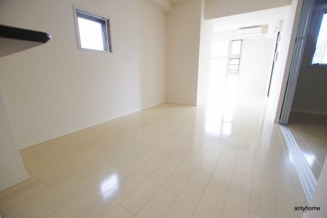 Y's Court 東梅田の寝室