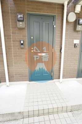 【エントランス】 | リバーストーンA | 玄関ドアです