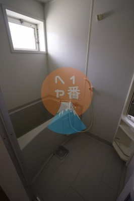 【その他】 | リバーストーンA | 窓があるので明るいですね