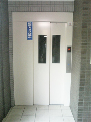 【その他共用部分】 | ファーストクラス鴨居 | エレベーター付き！荷物の多い日や疲れた日でも、4階までラクラク上がれます☆