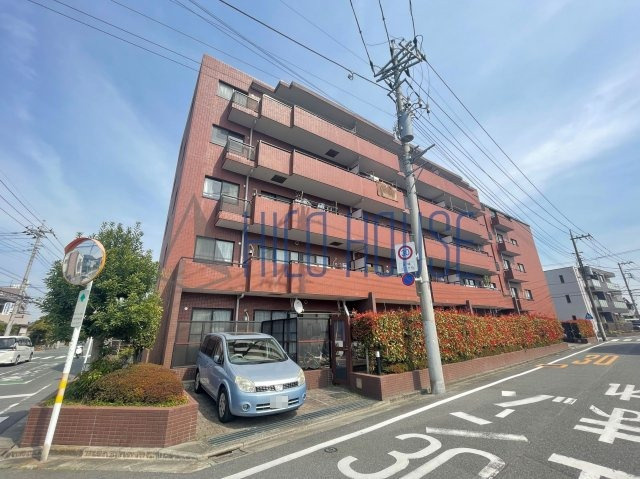 シー.ビー.フォートの外観