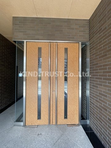 ウェルホームズ中之島北のエントランス|落ち着いたエントランスです