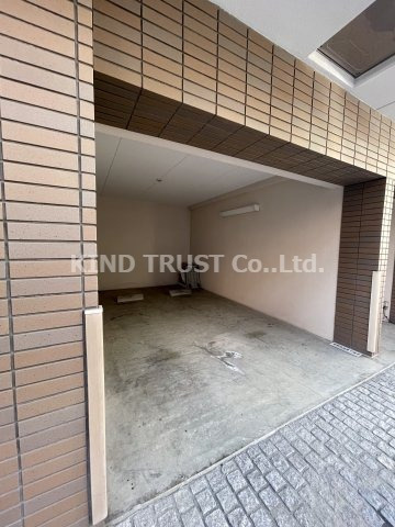 ウェルホームズ中之島北の駐車場|駐車場があります