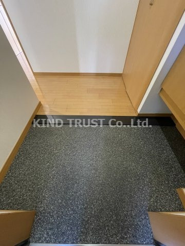 ウェルホームズ中之島北の玄関|明るい玄関です