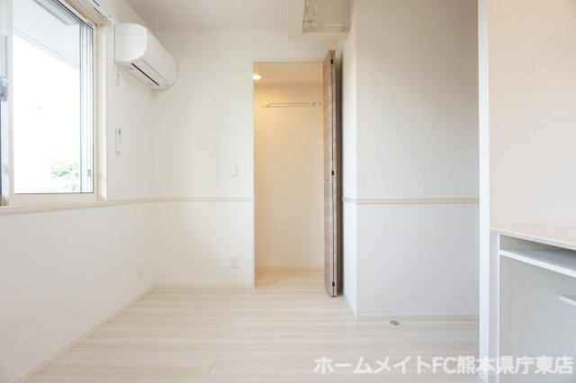 熊本市東区保田窪本町のアパートの洋室