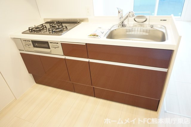 熊本市東区保田窪本町のアパートのキッチン