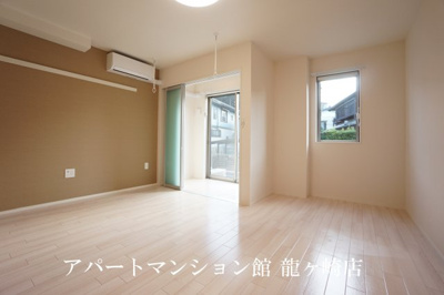 【居間・リビング】 | Front du lac