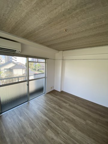 第6匠家ビルの居間・リビング