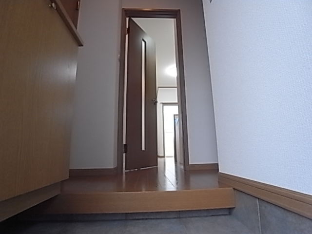ワコーレヴィータ山本通の玄関