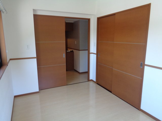 サニースポットの洋室