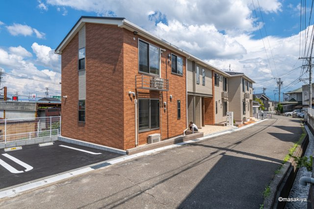 シャルマン櫻街　十番館の外観