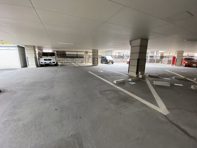 プロビデンス花畑の駐車場