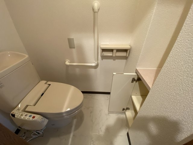 プロビデンス花畑のトイレ|内装イメージ：同物件別室