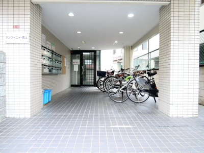 【エントランス】 | アンフィニィ・真上