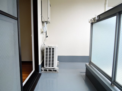 【バルコニー】 | アンフィニィ・真上