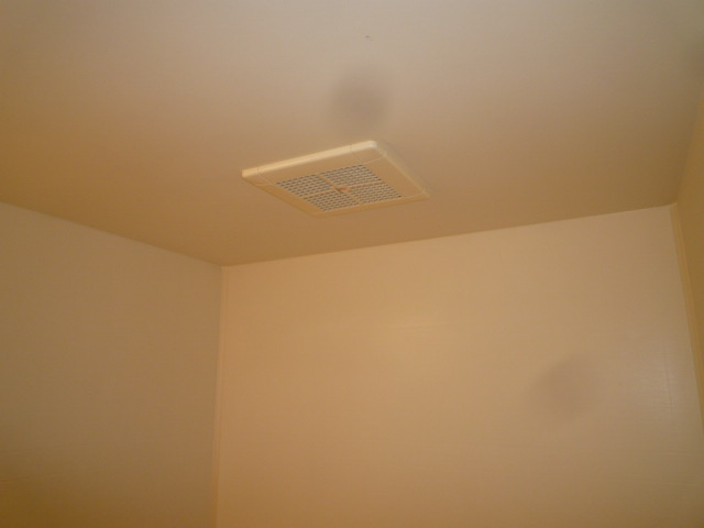 サウス児島の浴室|換気扇