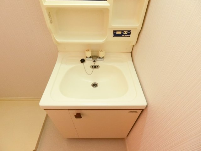 ファミリーハウス須賀の独立洗面台