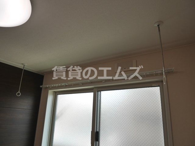 【設備】 | ルーチェ南福岡 | ルーチェ南福岡の室内物干し