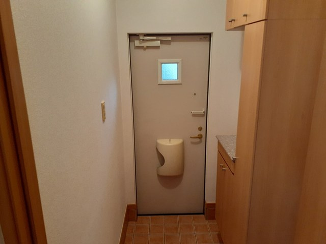 コモディダCの玄関