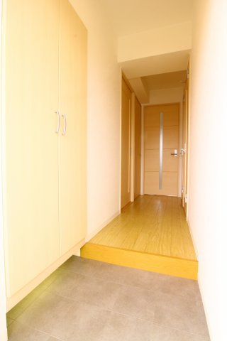 リアルテ霞が丘の玄関