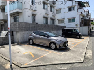 【駐車場】