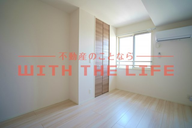 ルピナ梅満【キャッシュバック対象】の洋室|きれいな洋室です