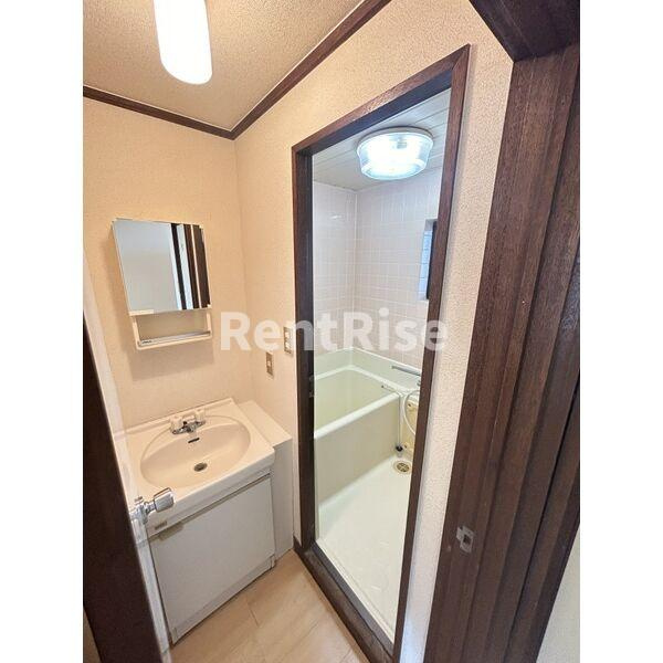 一宮パークハイツの洗面所