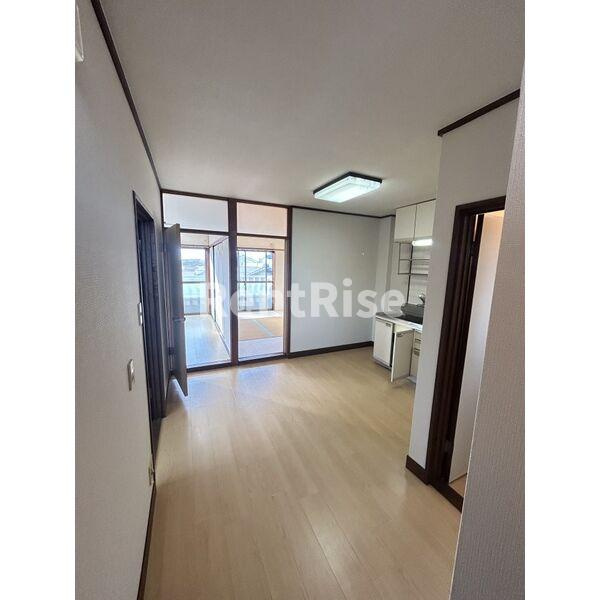 一宮パークハイツの居間・リビング