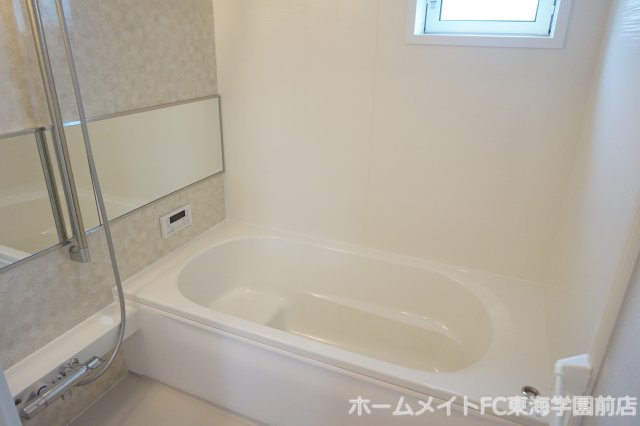 熊本市中央区渡鹿６丁目のアパートの浴室