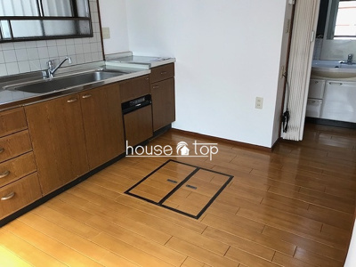 【居間・リビング】 | 尼崎市大庄西町　貸家