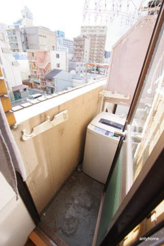 メゾンドール天神橋　仲介手数料無料のバルコニー