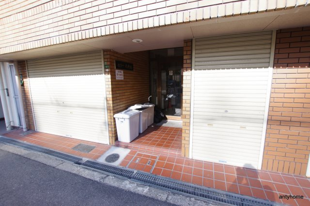 メゾンドール天神橋　仲介手数料無料のエントランス