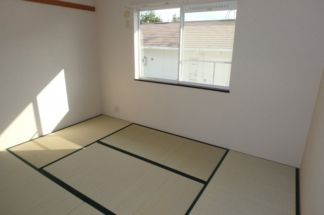 ドミールたかねB棟の和室