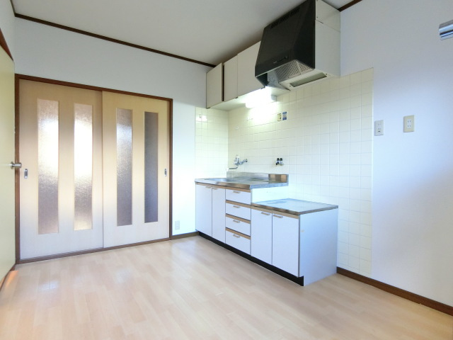 薮内ハイツの洋室