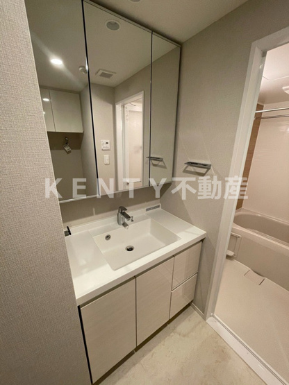 【洗面所】 | パークリュクス蒲田一丁目 | 脱衣スペースもあります