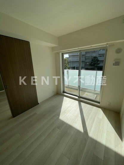 【寝室】 | パークリュクス蒲田一丁目 | 落ち着いた色調の寝室です