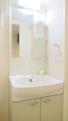 LUXE難波EASTの洗面所