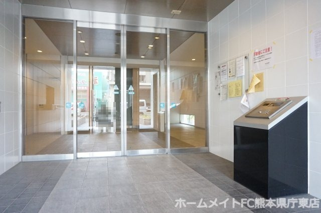 熊本市中央区水前寺３丁目の賃貸マンションのロビー