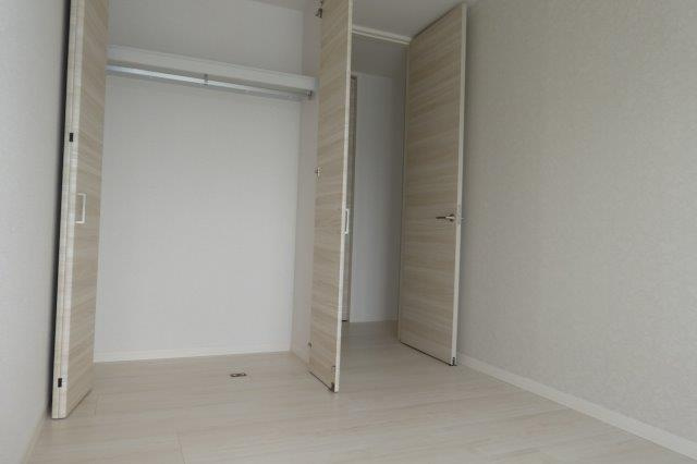 シャインの洋室