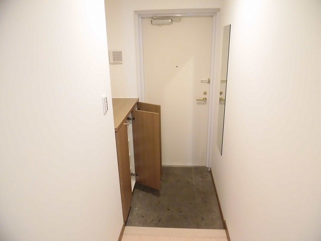 アーク昭島レジデンスの玄関