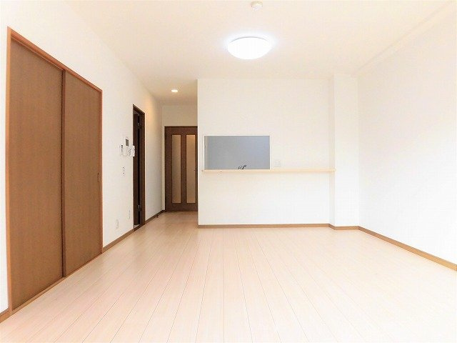 アーク昭島レジデンスの居間・リビング