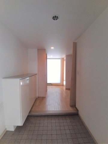 【玄関】 | プレミアガーデン本郷 | 【プレミアガーデン本郷】