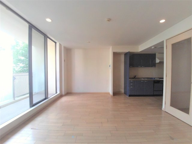 【居間・リビング】 | プレミアガーデン本郷 | 【プレミアガーデン本郷】