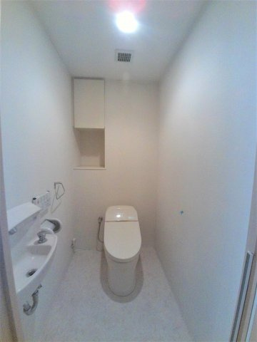 【トイレ】 | プレミアガーデン本郷 | ※新規リフォーム予定（リフォーム前の写真です）