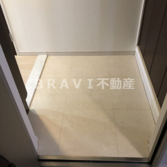 サムティ本町東レジックス　BRAVI不動産の玄関|【サムティ本町東レジックス】ゆったりとした玄関です