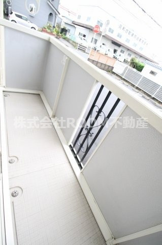 グランモアTOJIKIのバルコニー|暖かな日差しのふりそそぐバルコニー