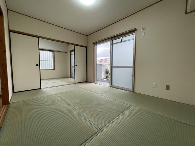 【内装】 | サンライズ上田 | 別部屋の写真となります。